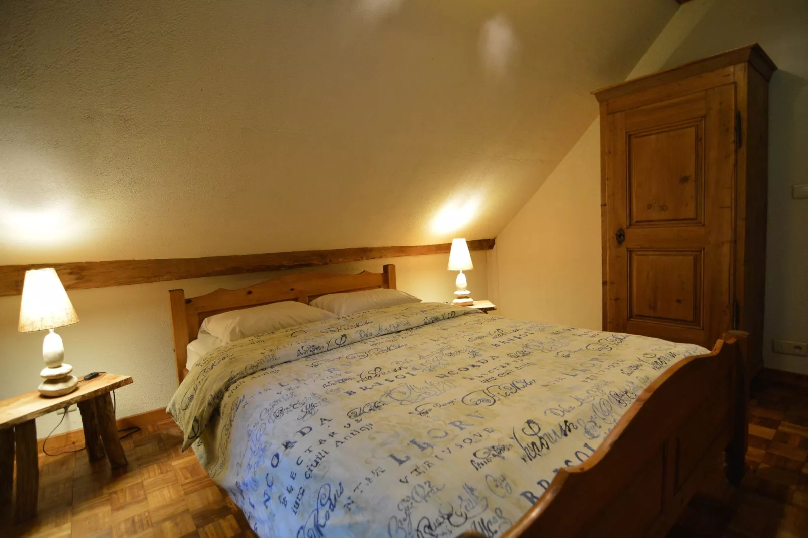 Le Grand Duc-Bedroom