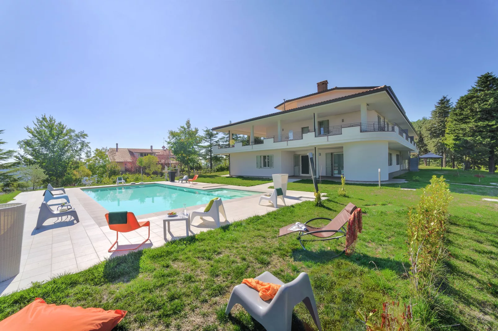Panorama Il Rosso-Exterior summer