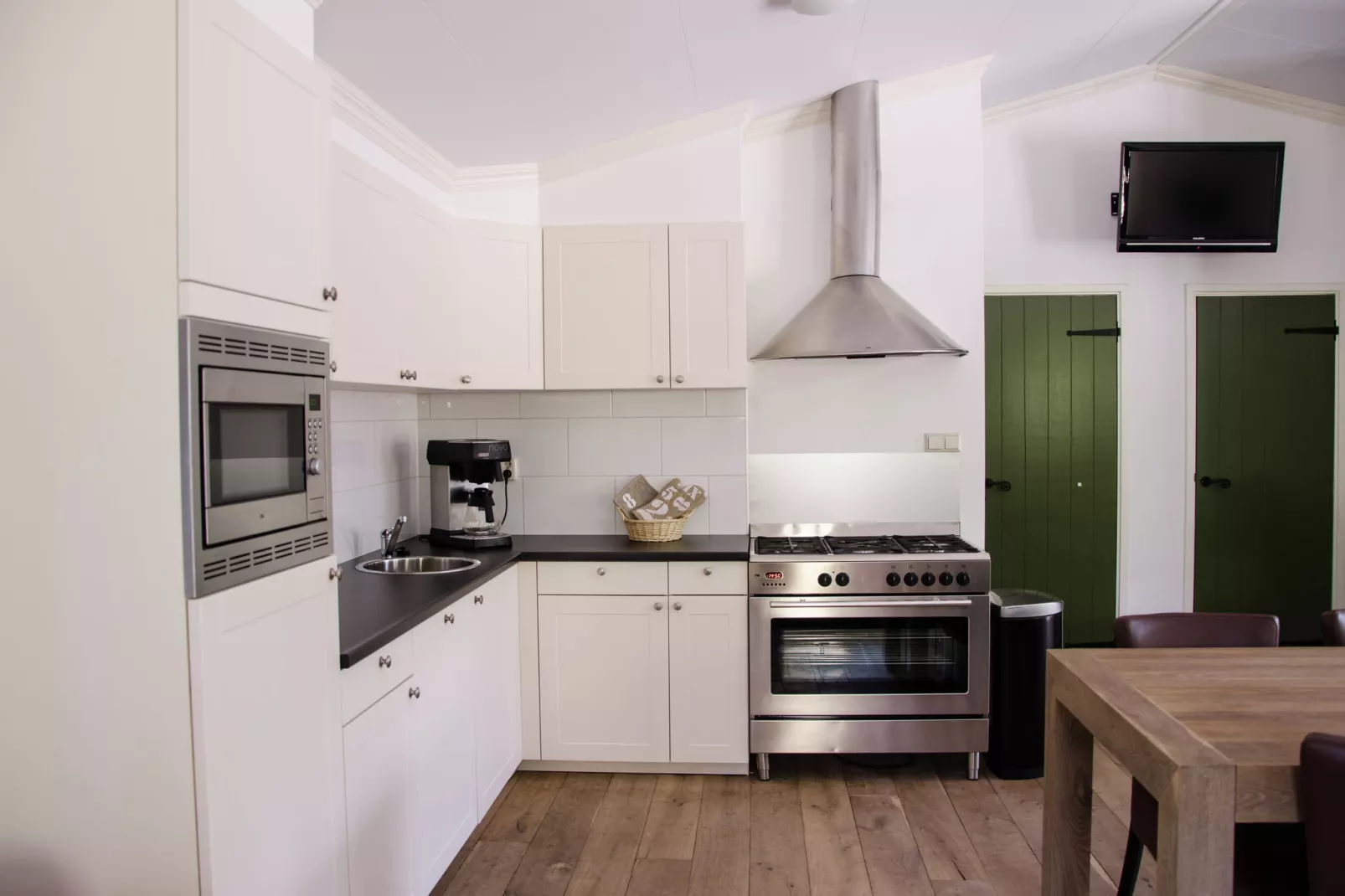 Residence De Eese 2-Kitchen