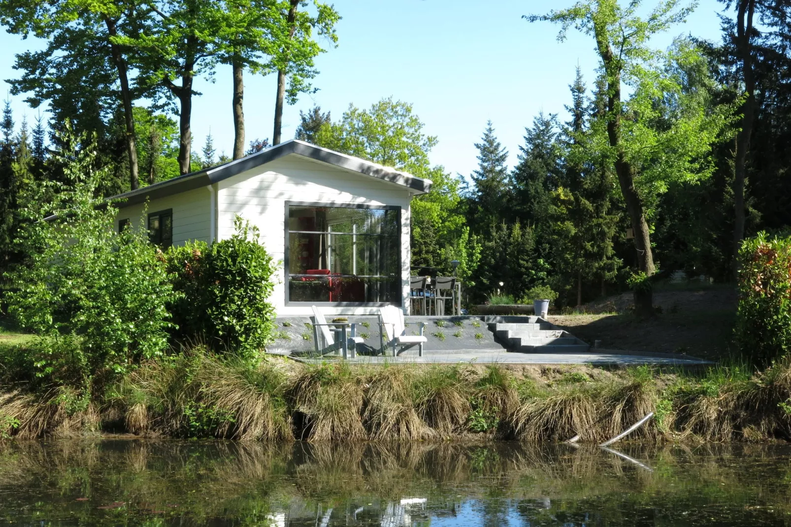 Residence De Eese 16-Gardens summer