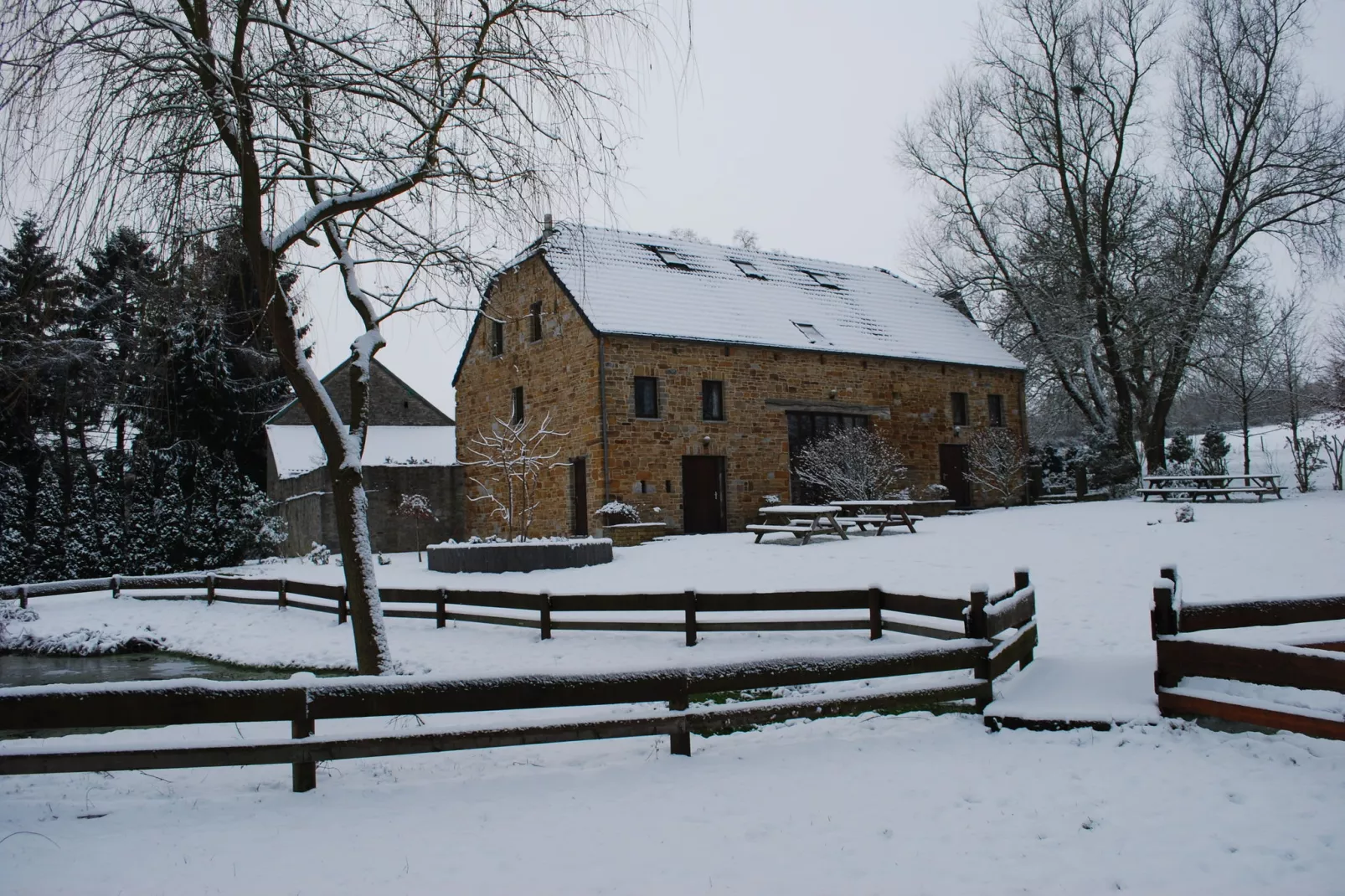 Le Grand Duc-Exterior winter