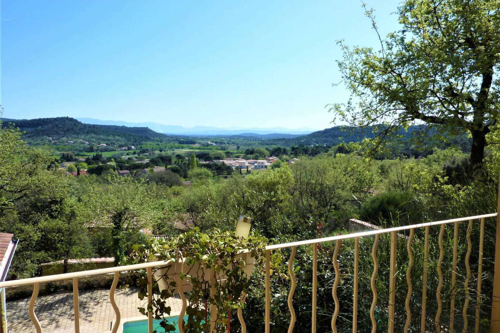 Grand villa St Paul-View summer