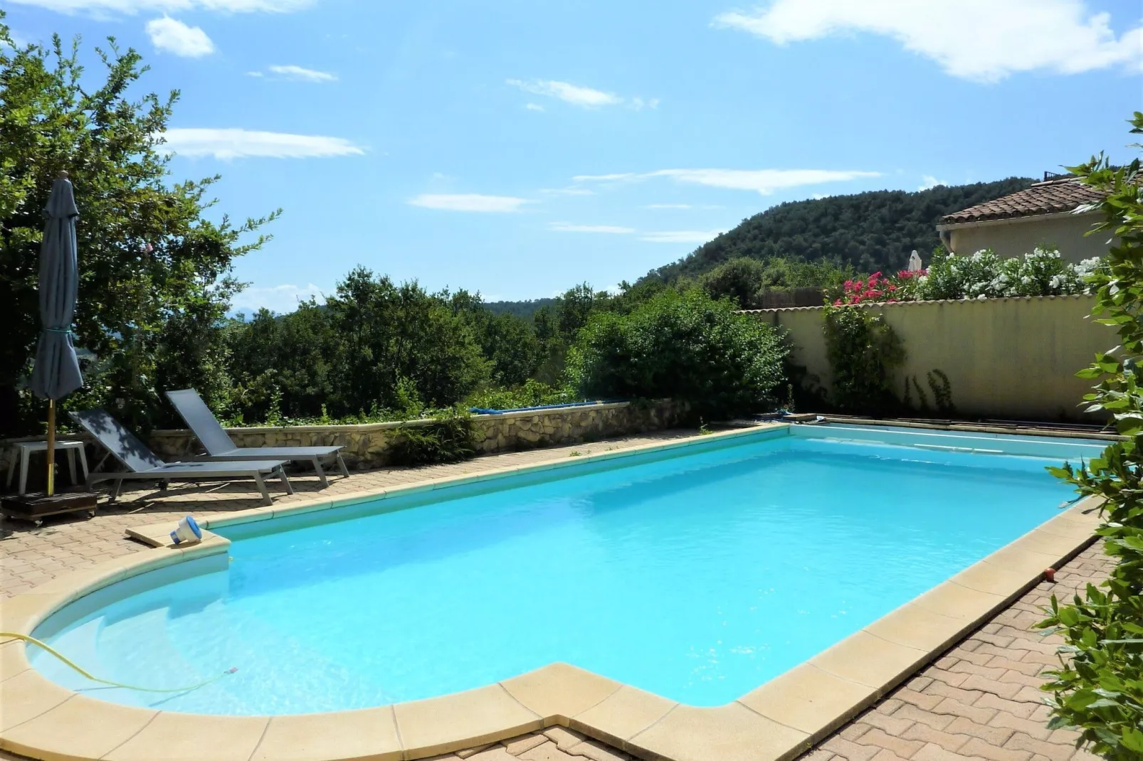 Grand villa St Paul-Pool