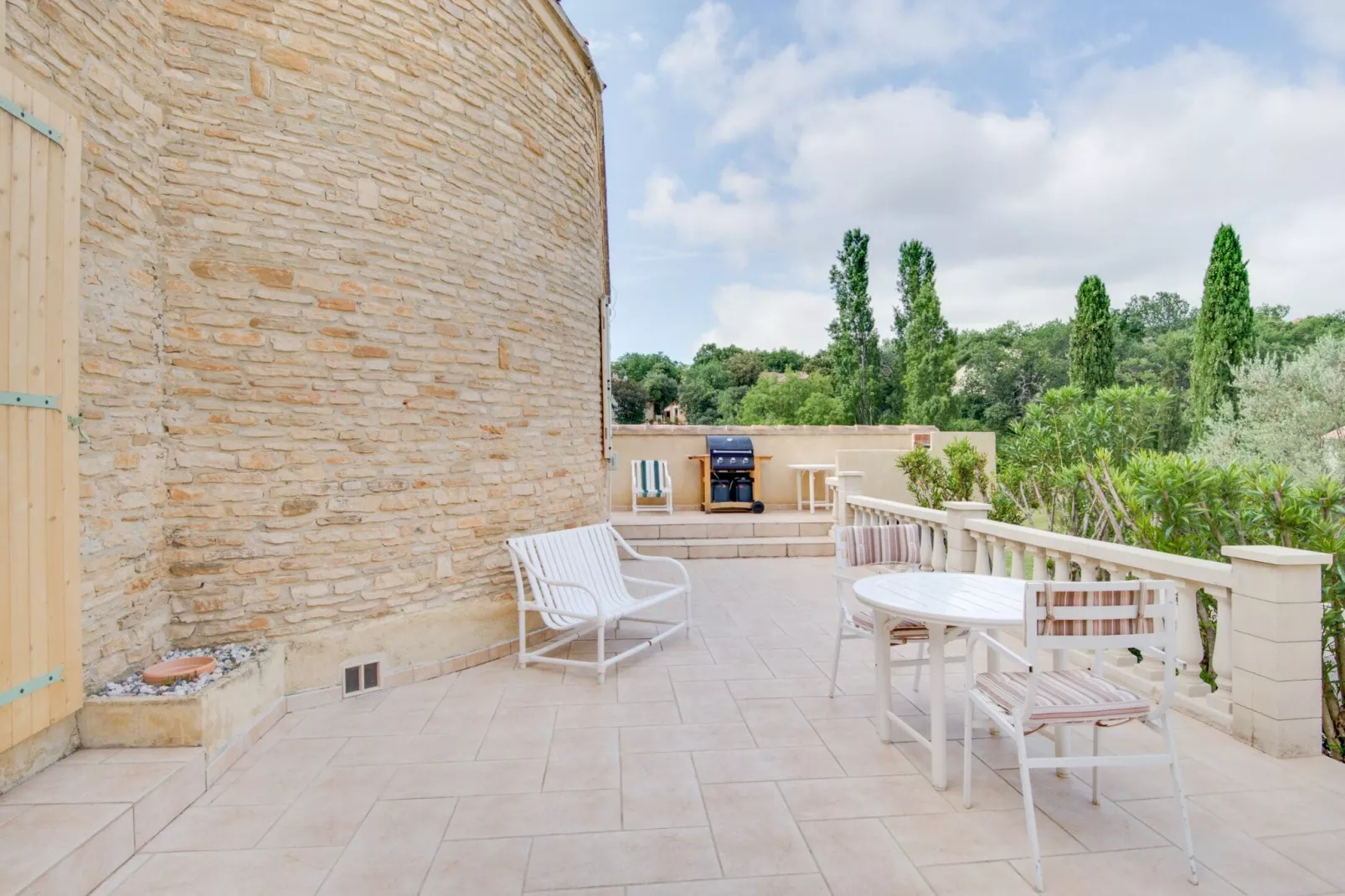 Maison avec piscine-Terrace balcony
