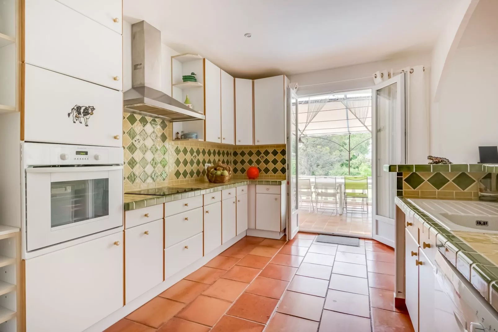 Maison avec piscine-Kitchen