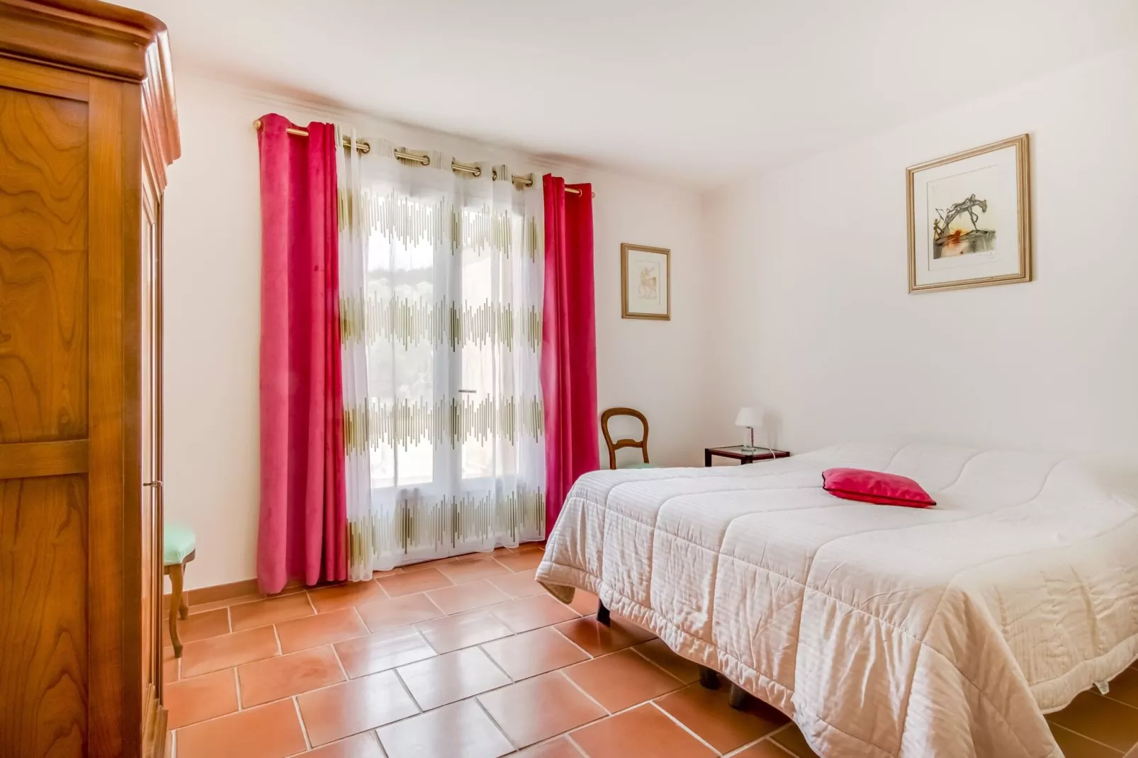 Maison avec piscine-Bedroom