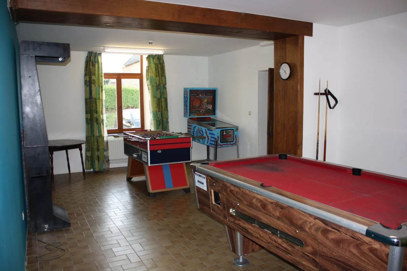 La Ferme de la Buissonniere-Salle de loisirs
