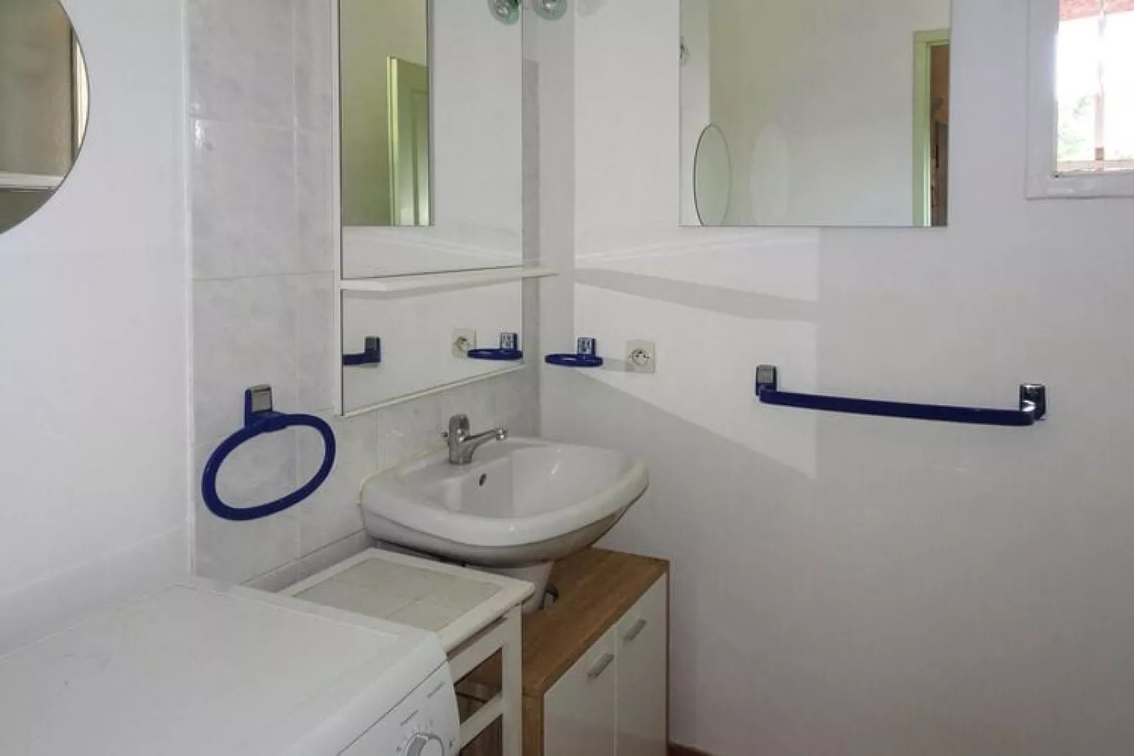 Ferienhaus in Vaison-la-Romaine-Bathroom