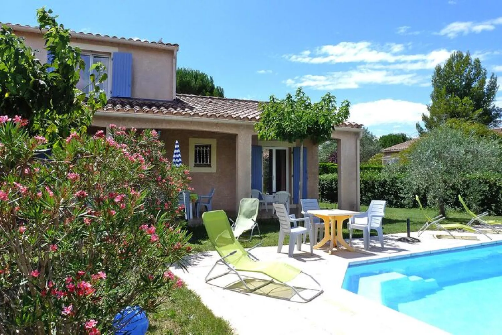 Ferienhaus in Vaison-la-Romaine-Exterior summer