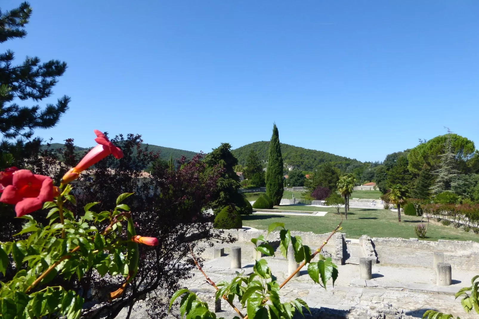 Ferienhaus in Vaison-la-Romaine-Areas summer 5km