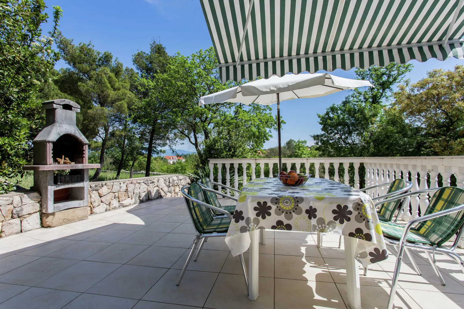 Cekovic-Exterior summer
