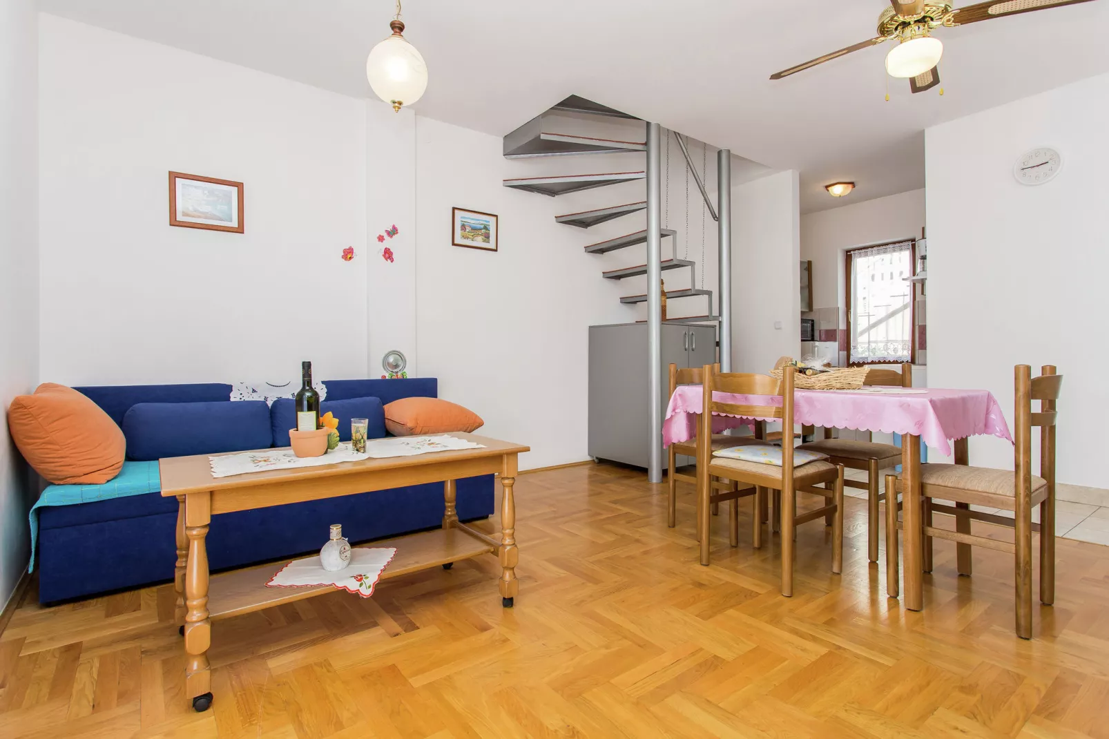 Cekovic-Living room
