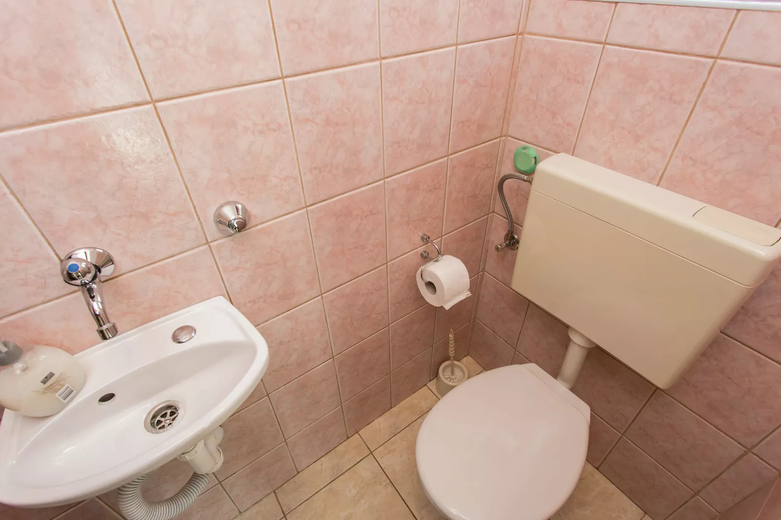 Cekovic-Bathroom