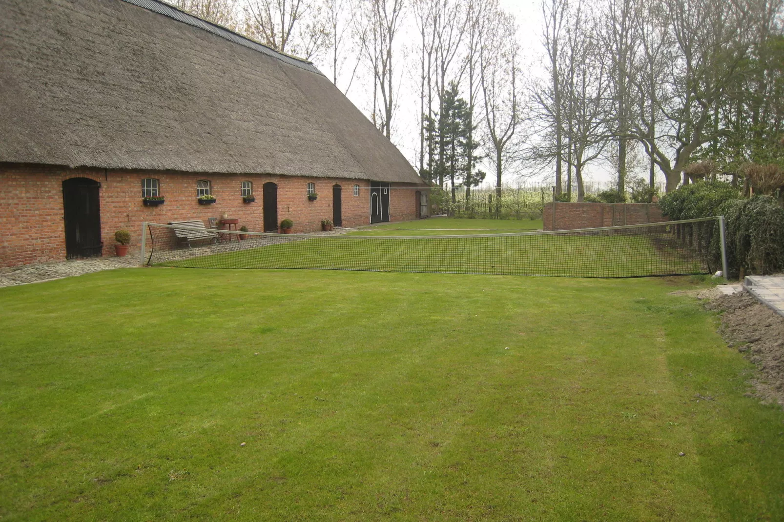 Hof 't Suytsant Doyenne-Gardens summer