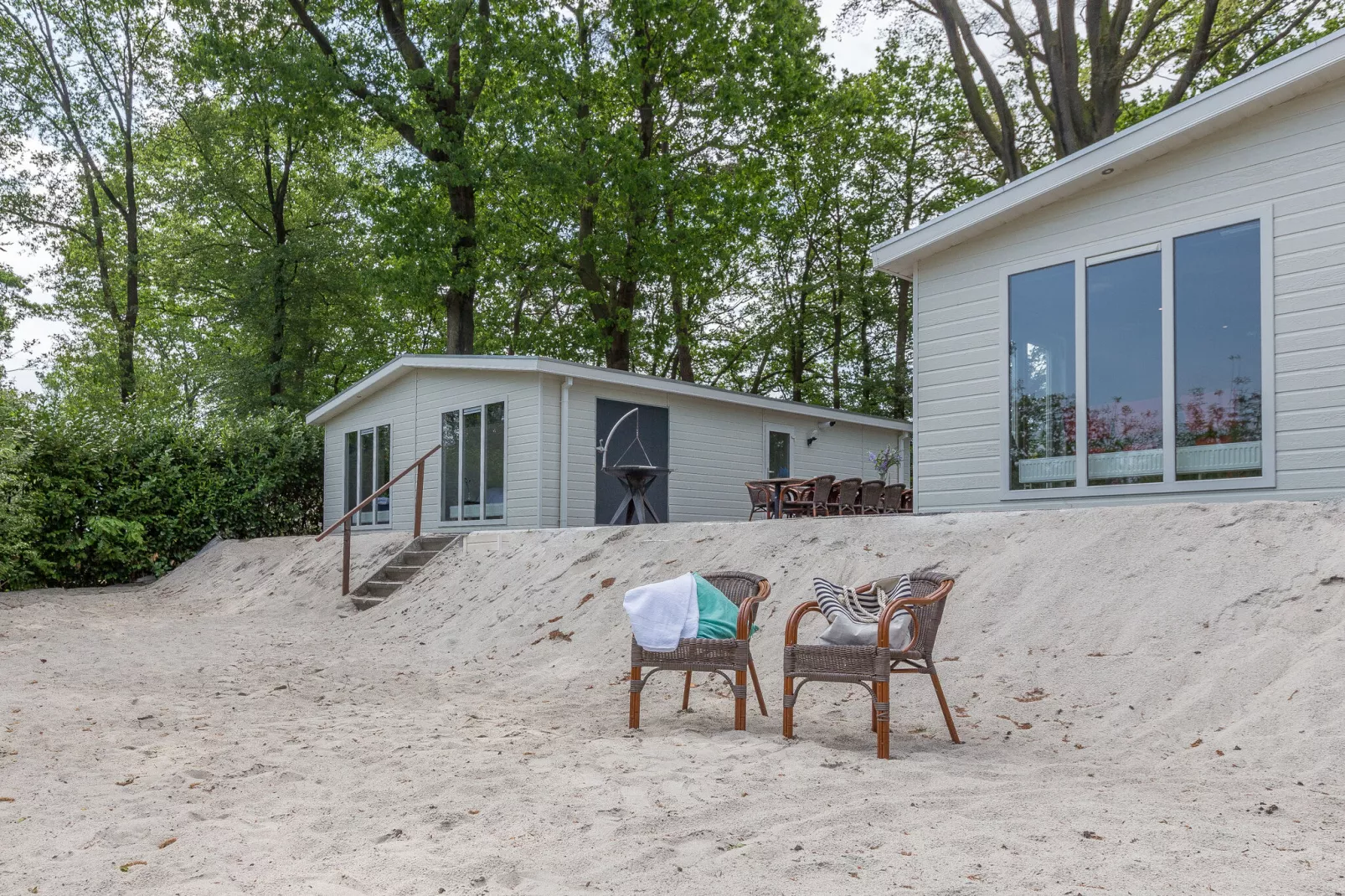 Residence De Eese 23-Gardens summer