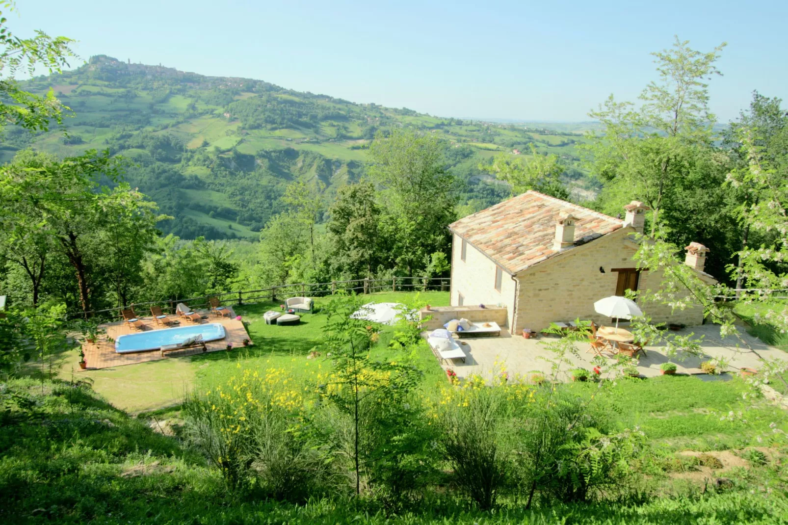 Villa Barchetta-Außenbereich Sommer