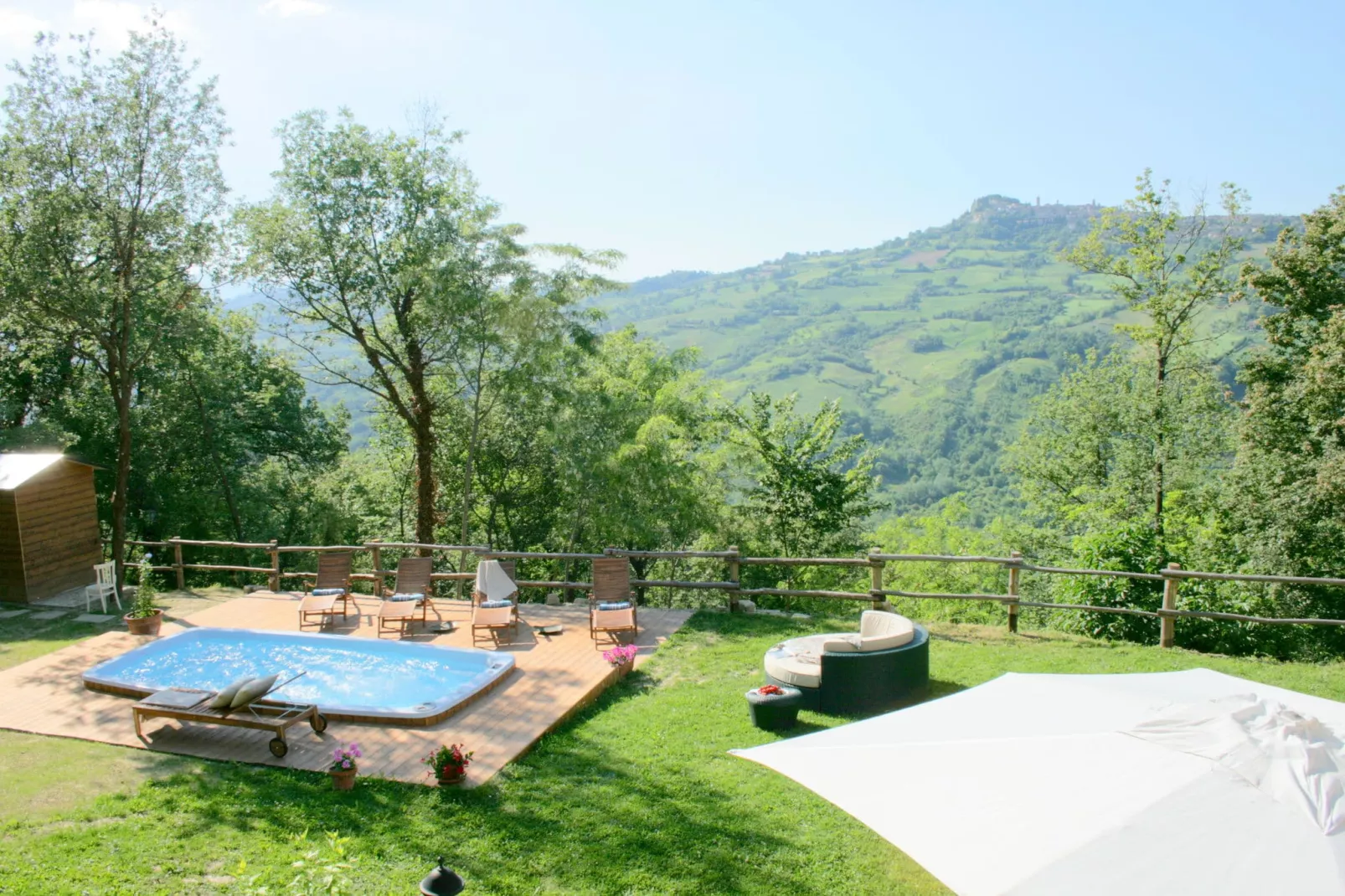 Villa Barchetta-Aussicht Sommer