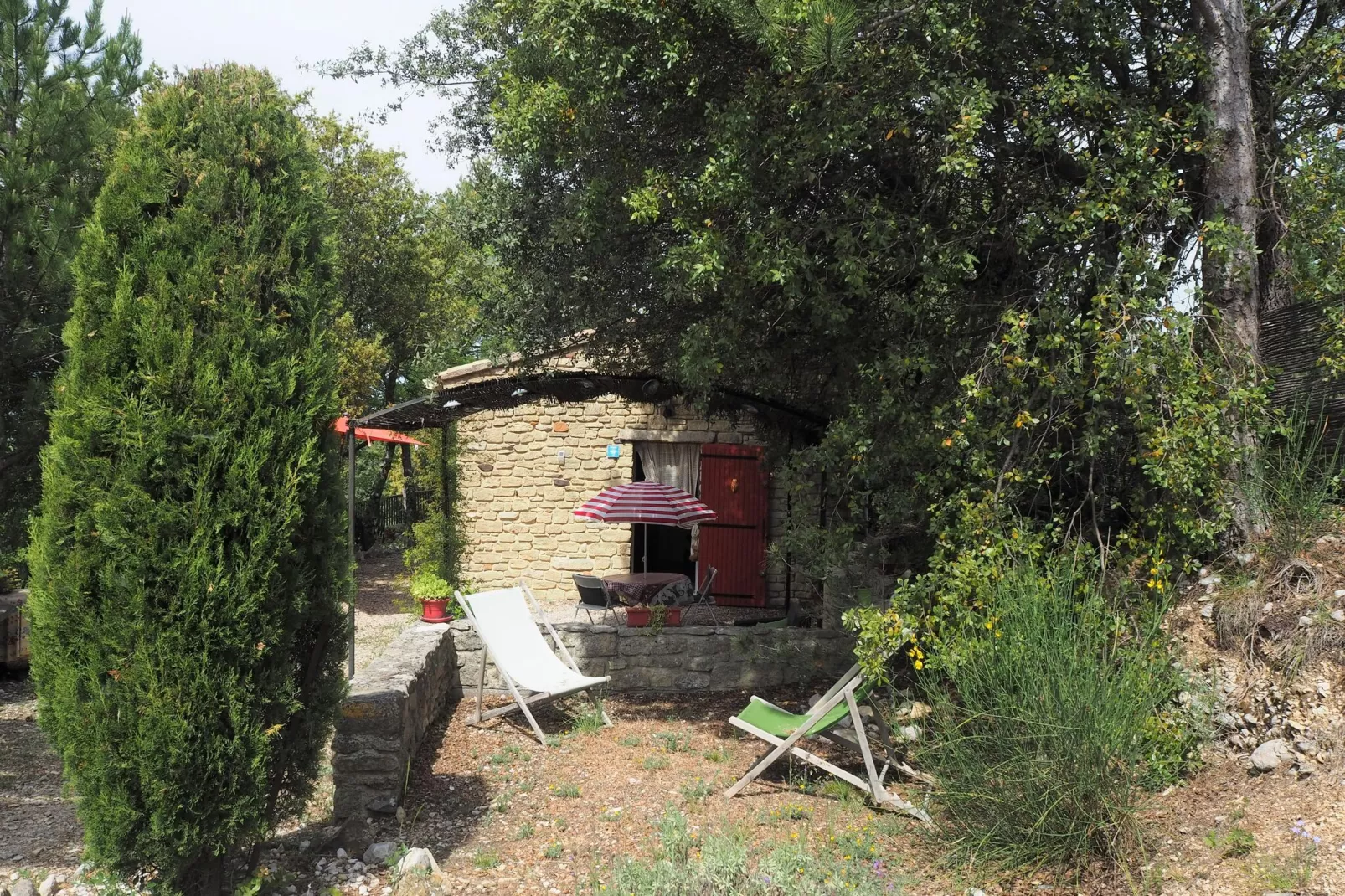 Ferienhaus in Bédoin-Exterior summer