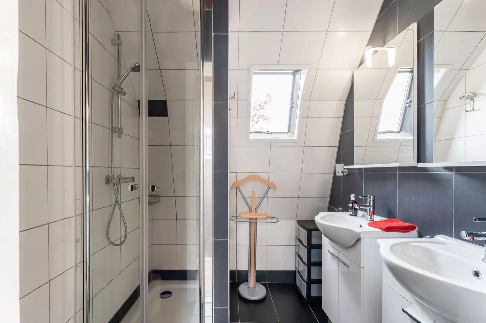 Logies Paal 4 Giethoorn-Bathroom