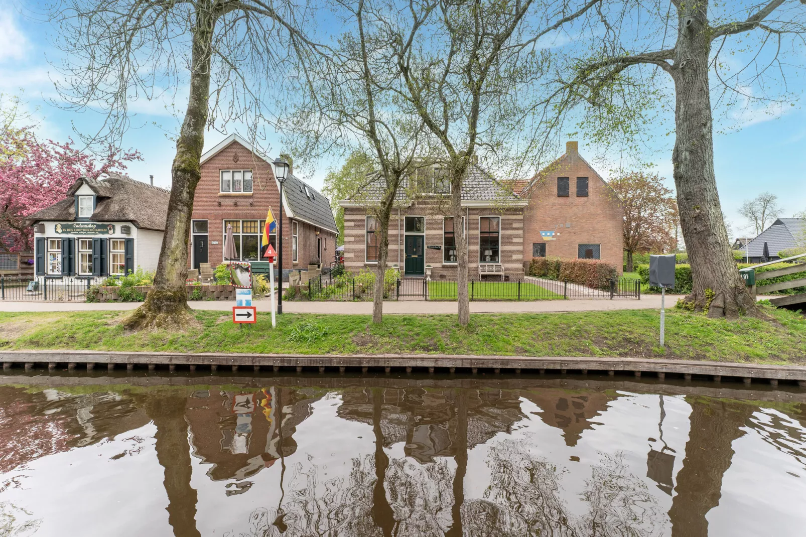 Logies Paal 4 Giethoorn-Areas summer 5km