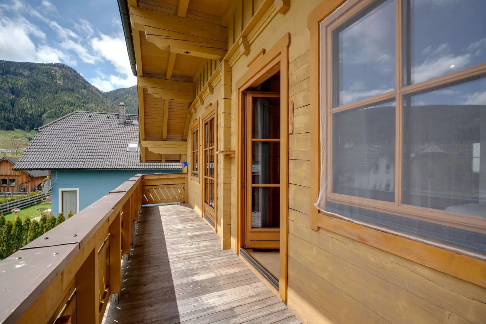 Chalet Mauterndorf-Terrace balcony