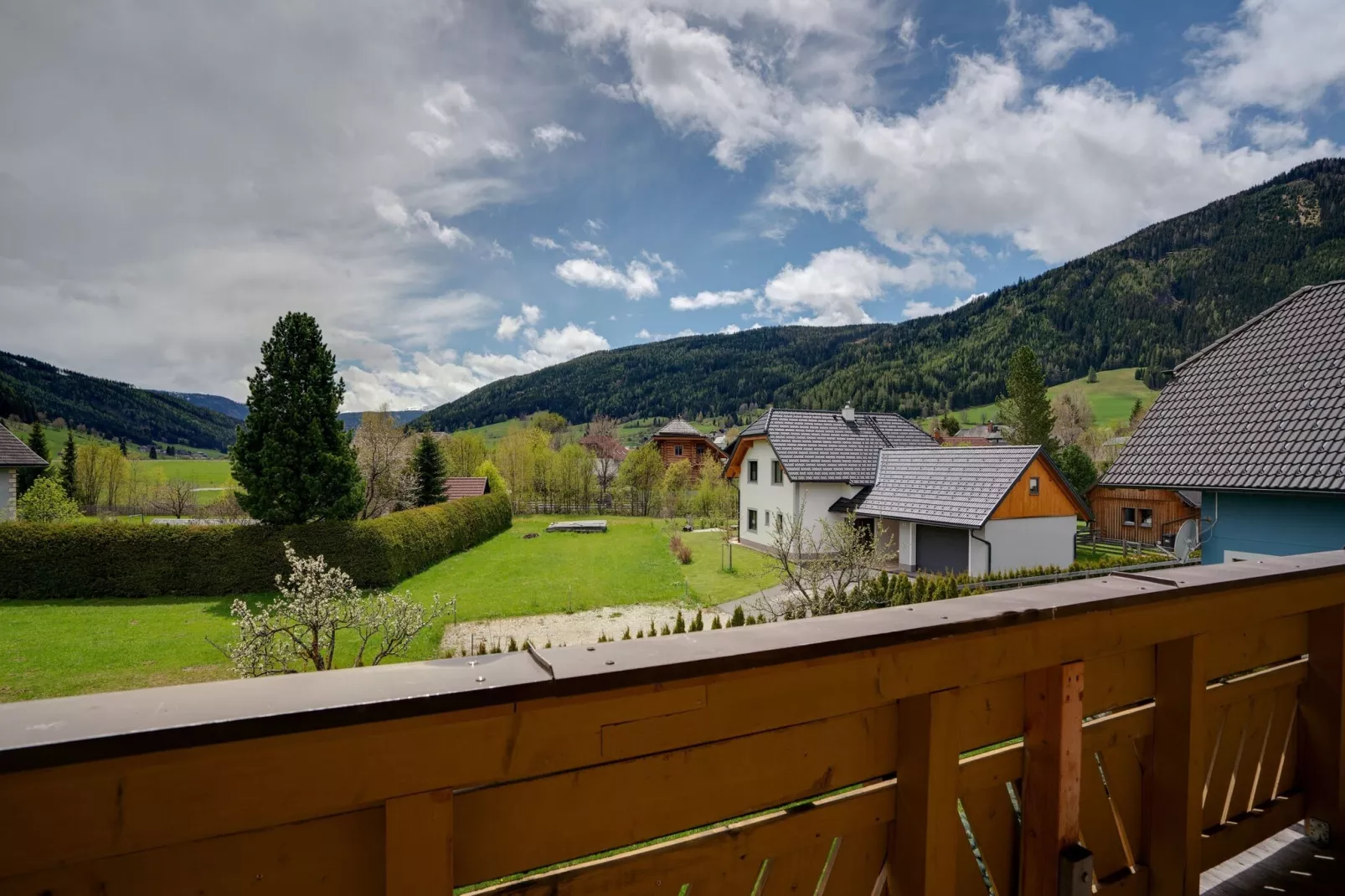 Chalet Mauterndorf-View summer