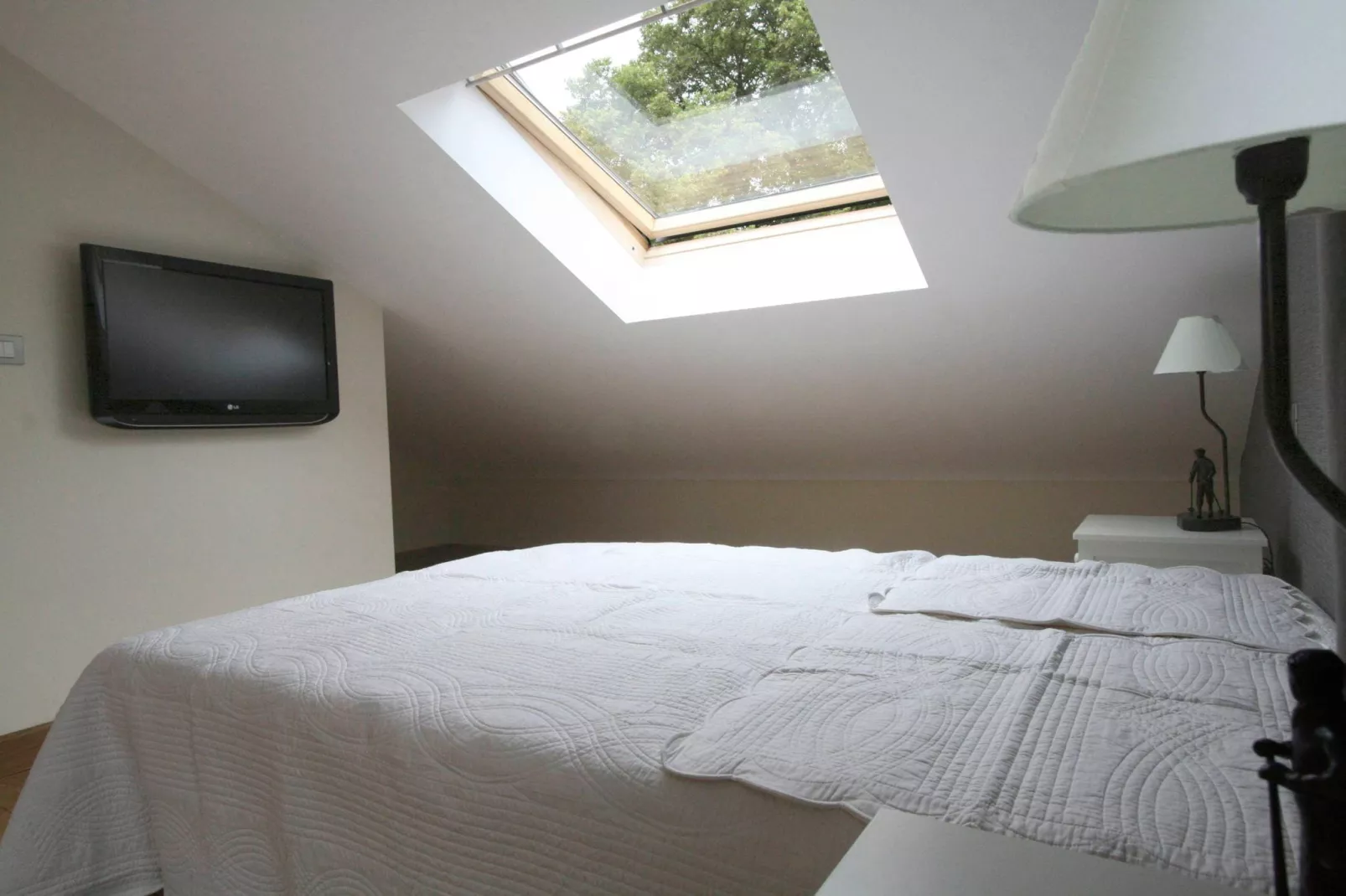 Au bord de l'eau-Bedroom