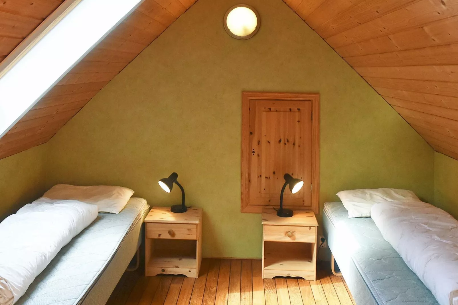 HUS NR. 2-Indoor