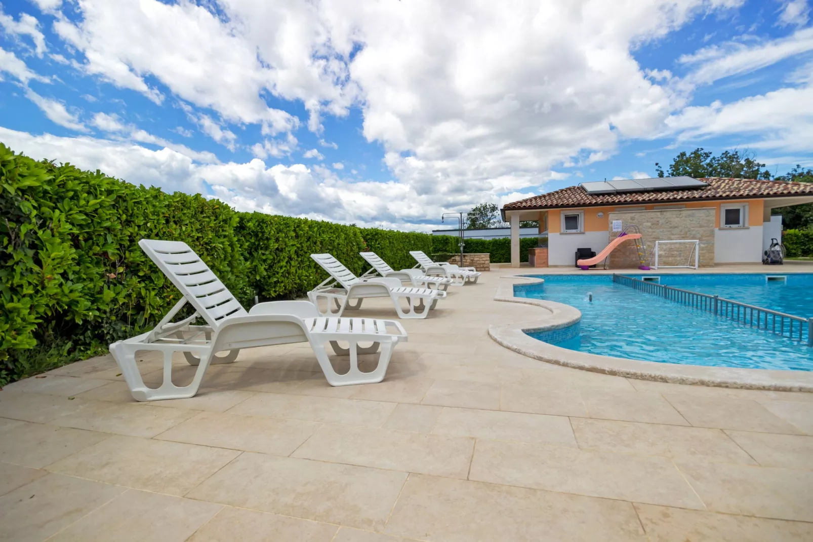Apartment  6-Pool