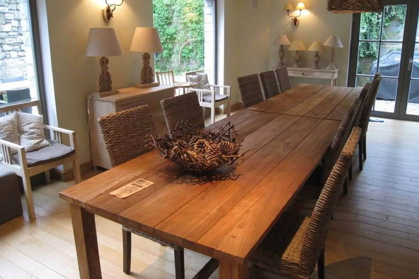 Au bord de l'eau-Dining room
