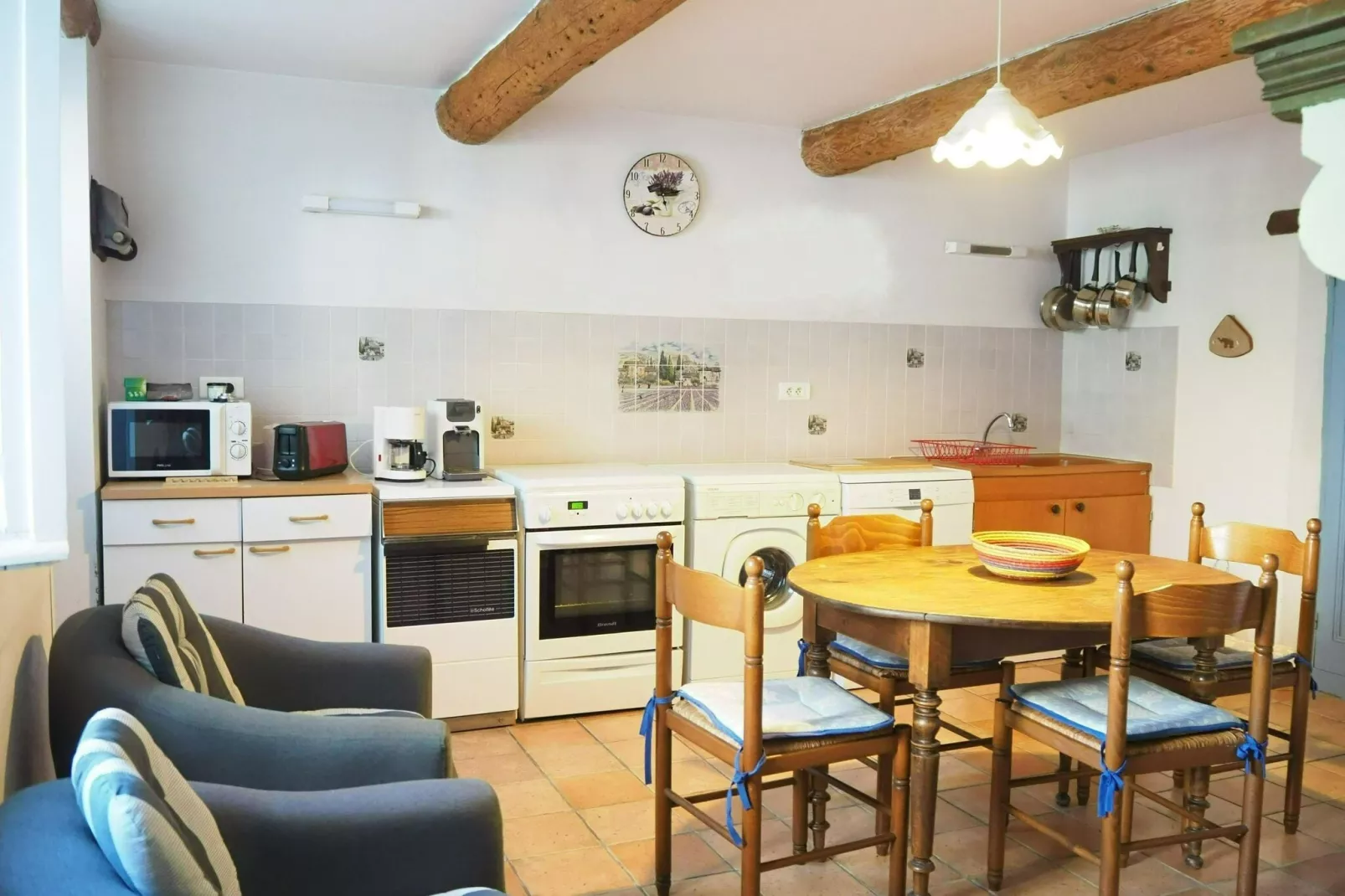 Reihenhaus in Monteux-Kitchen