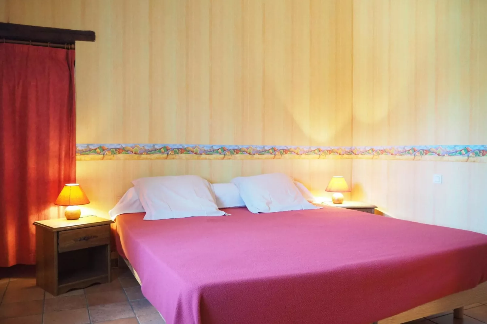 Reihenhaus in Monteux-Bedroom