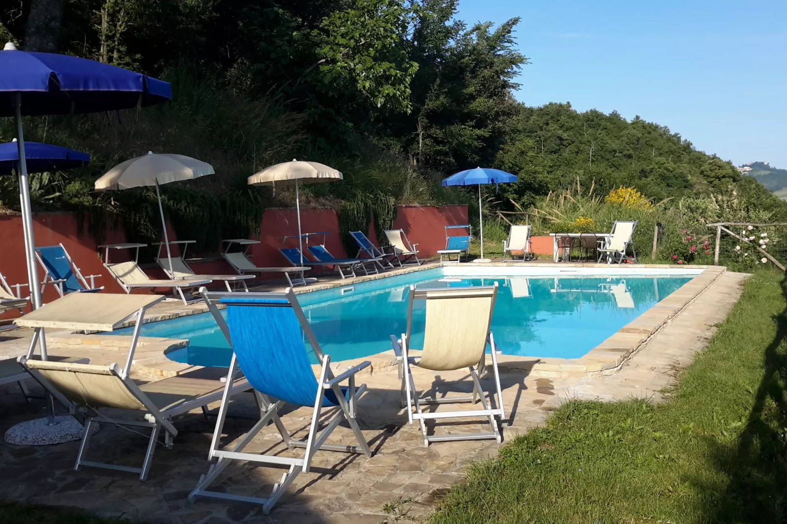 Il Vettore nei monti Sibillini-Schwimmbad