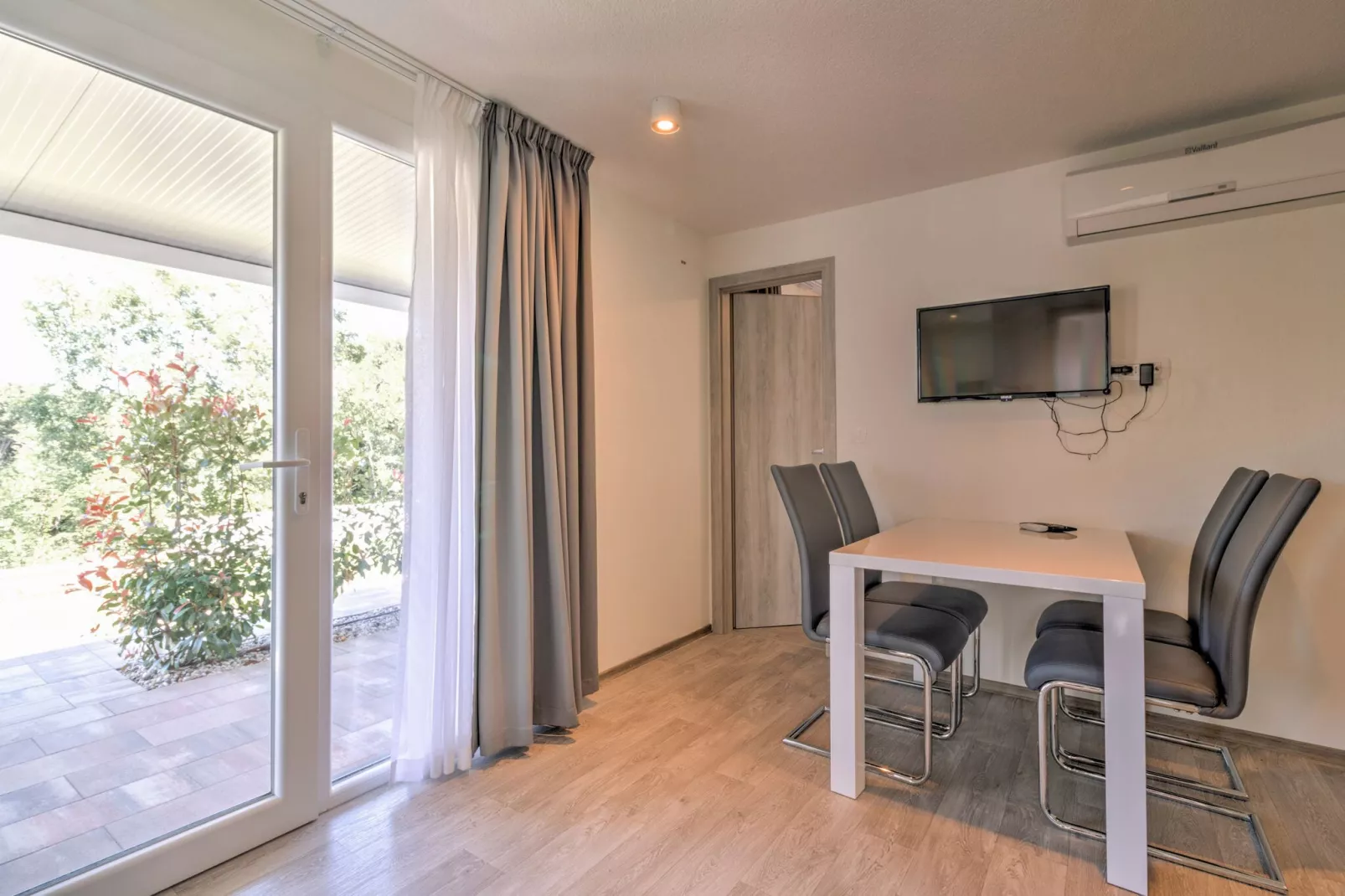 Mobile home 12-Esszimmer