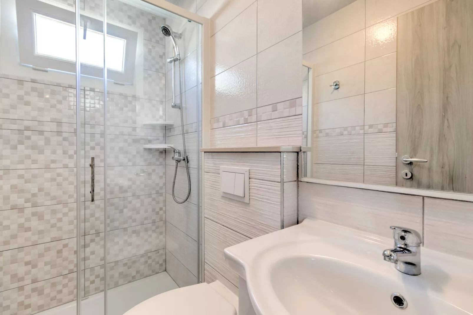 Mobile home 12-Badezimmer