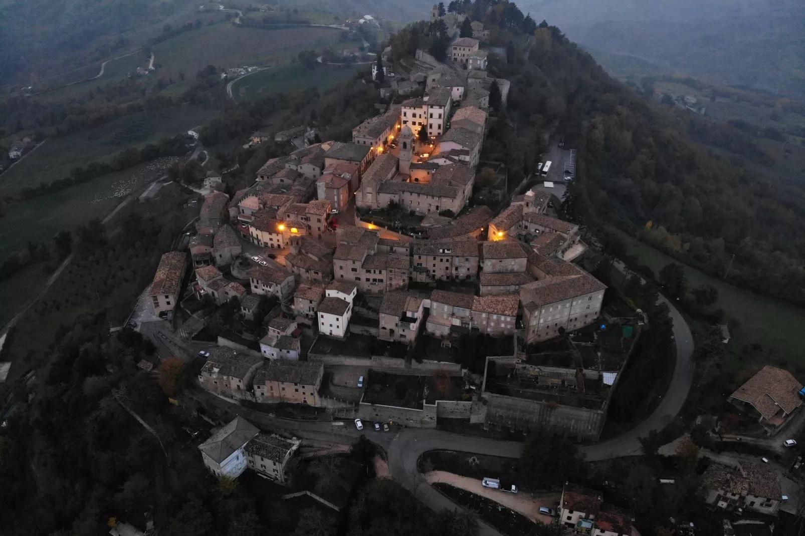 Il Vettore nei monti Sibillini-Gebiete Sommer 5 km