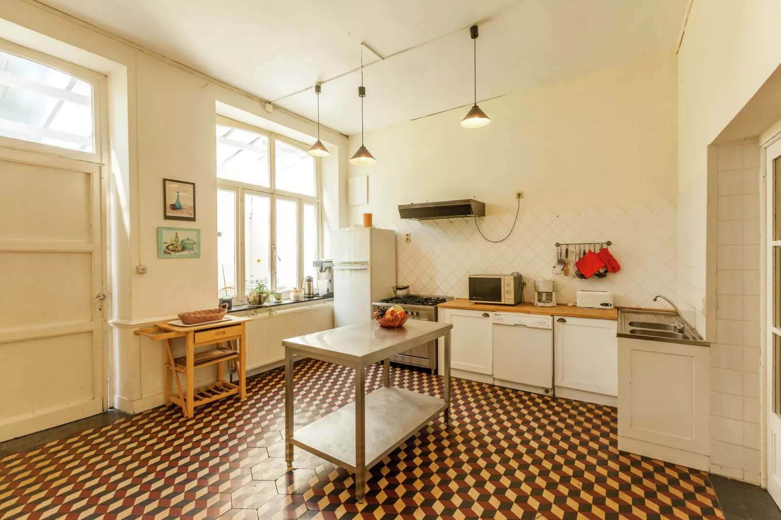 Le Relais de la Poste-Kitchen