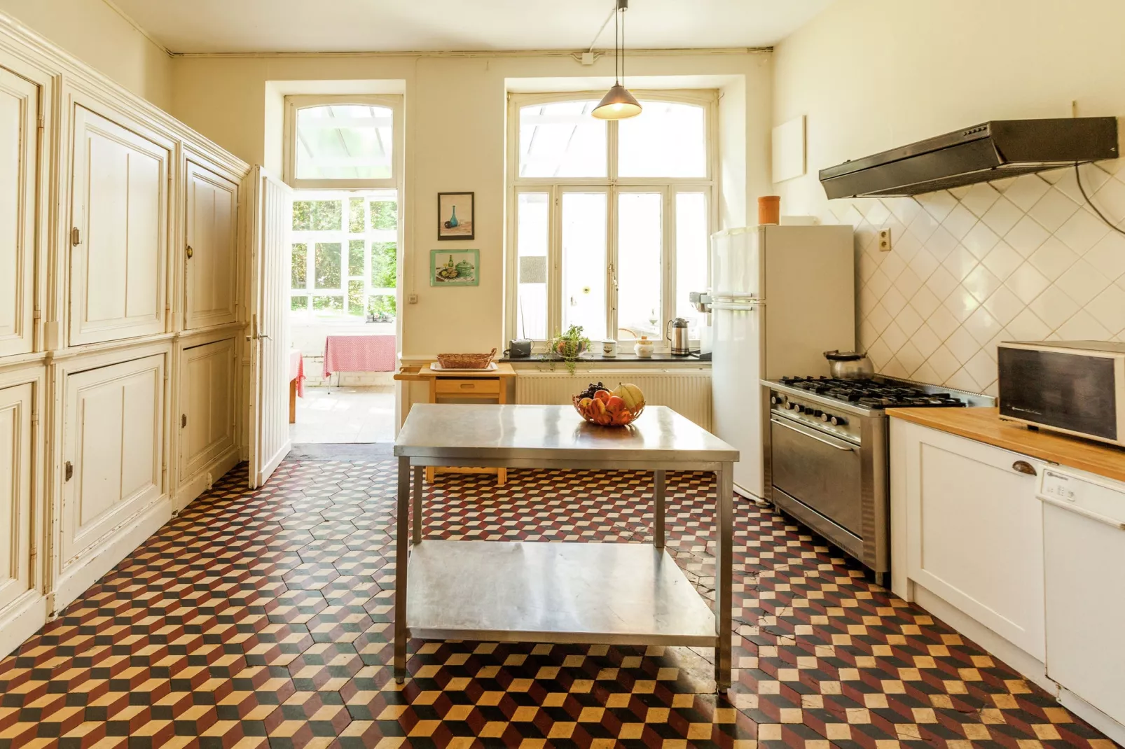 Le Relais de la Poste-Kitchen