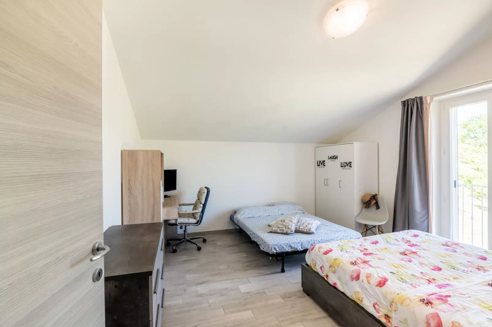 La Casa del Verdicchio-Bedroom