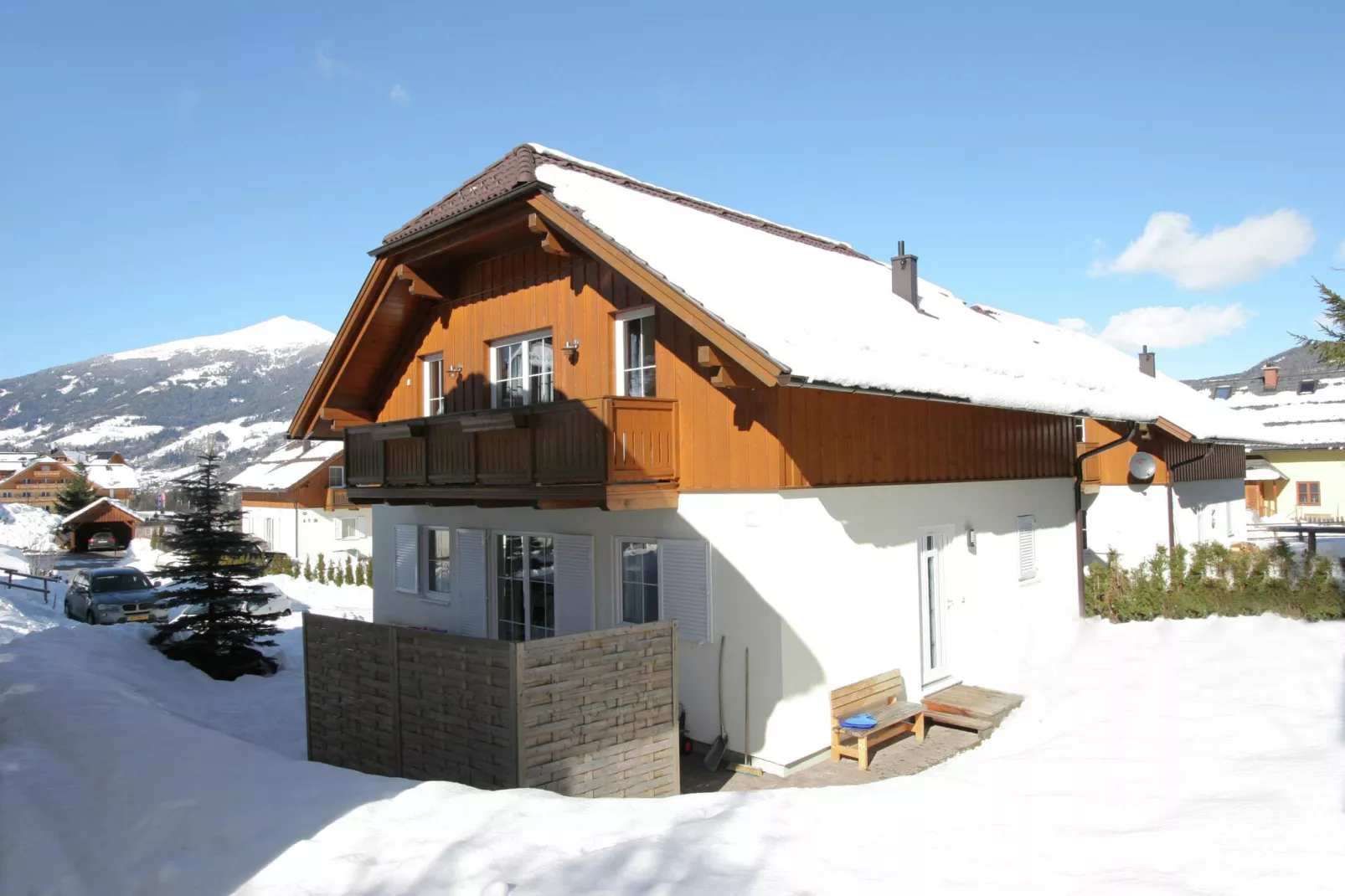 Chalet an der Piste-Außenbereich Winter