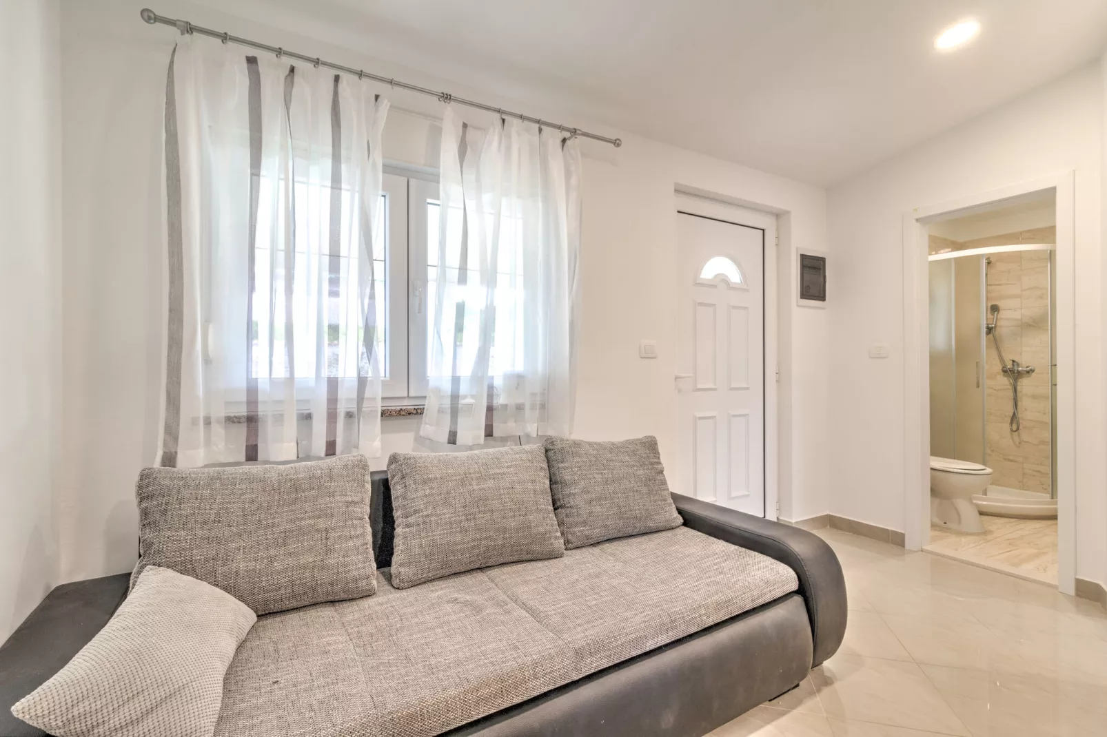KUĆICA 2-Living room