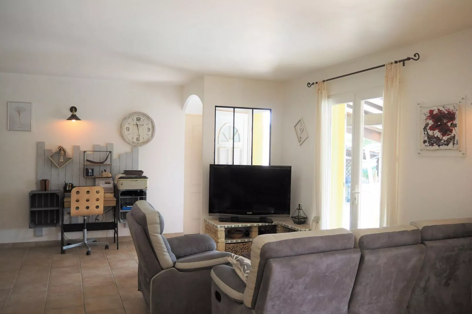 Ferienhaus in Roaix-Wohnzimmer