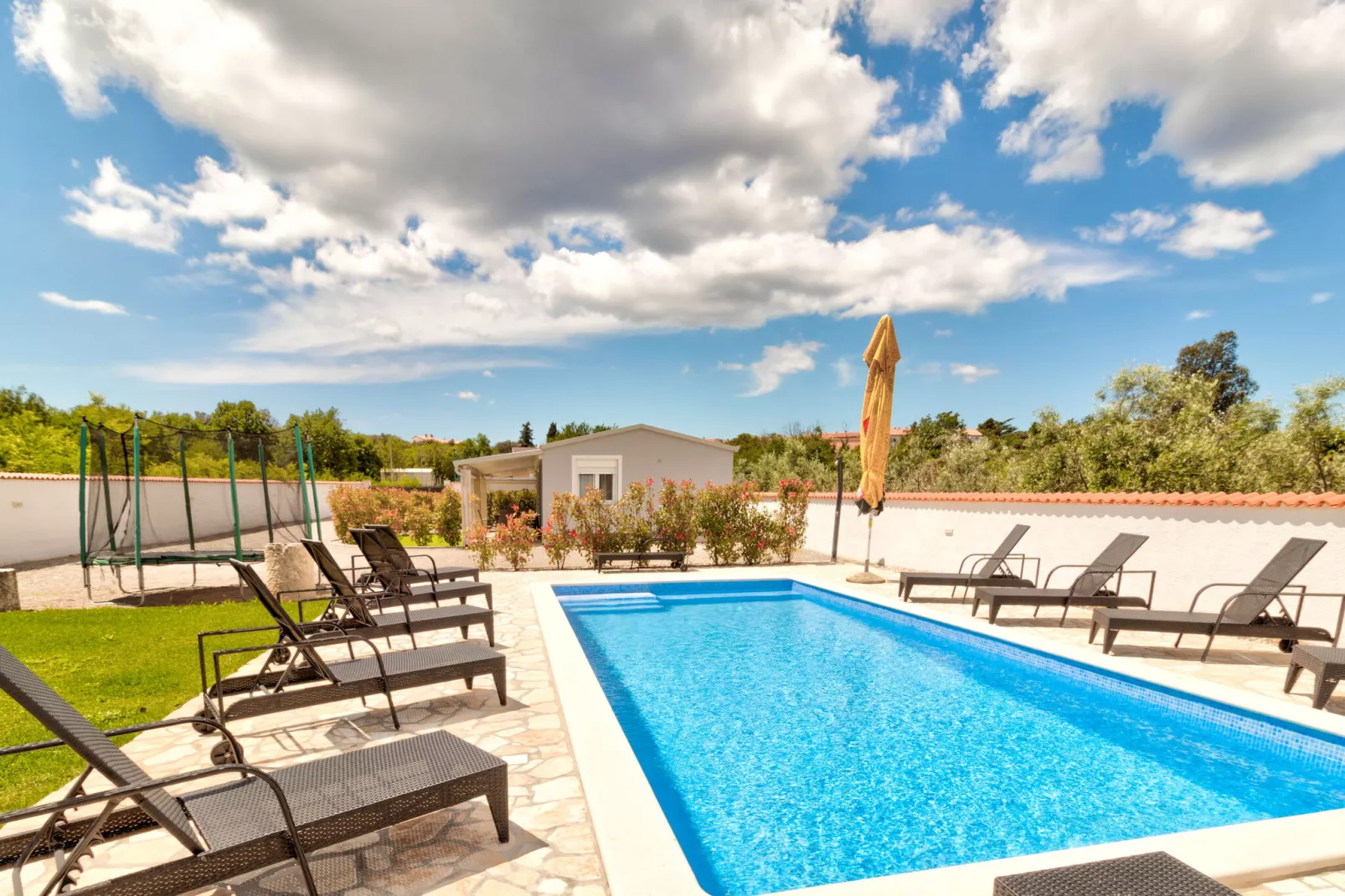 KUĆICA 2-Pool