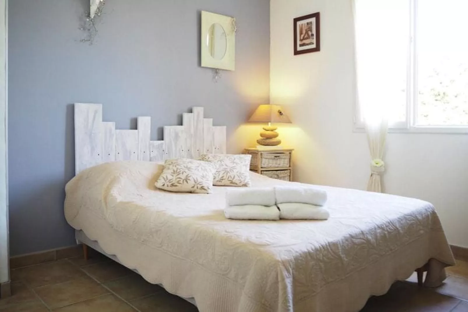 Ferienhaus in Roaix-Schlafzimmer