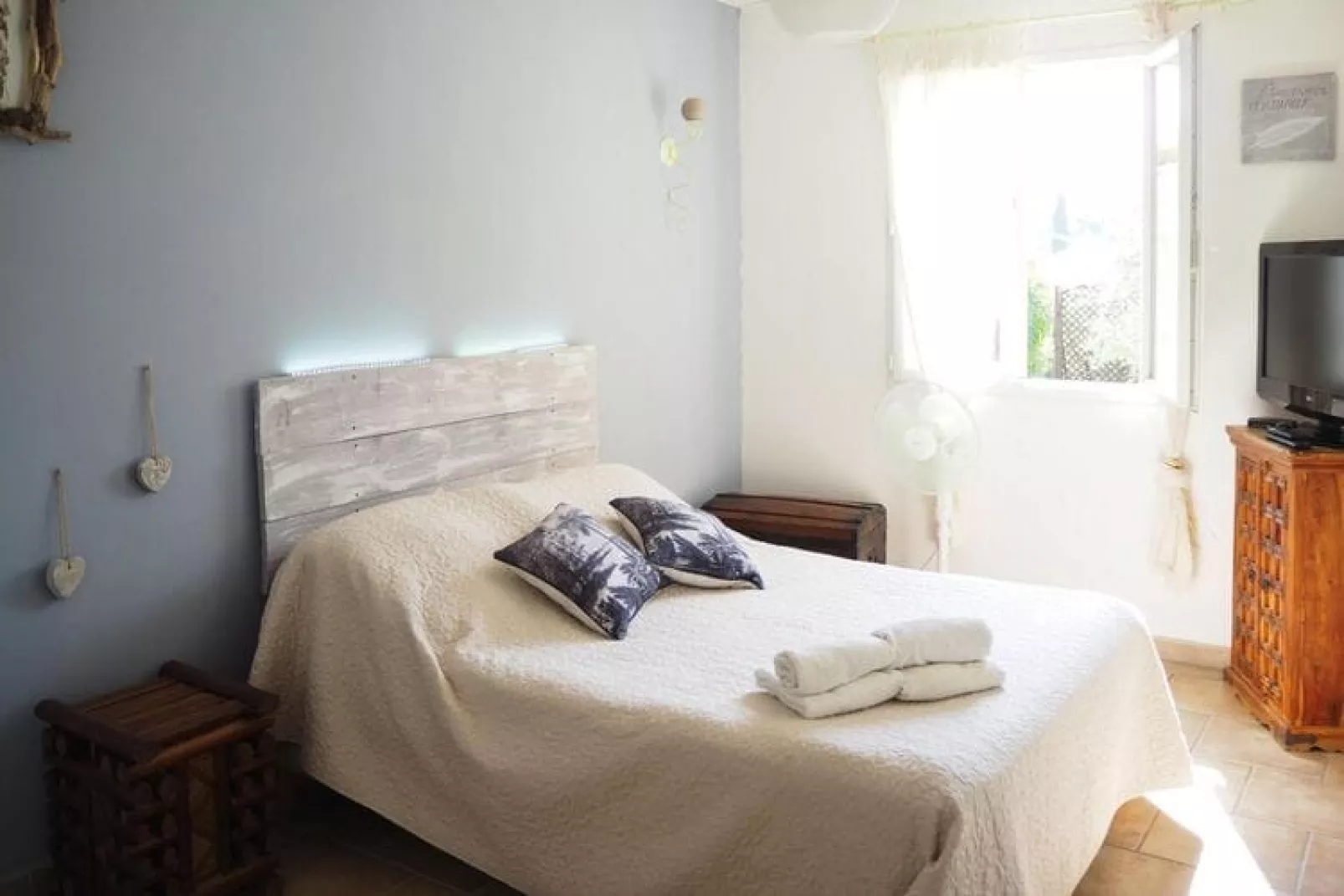 Ferienhaus in Roaix-Schlafzimmer