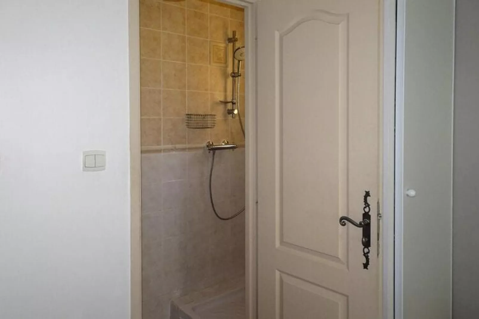 Ferienhaus in Roaix-Badezimmer