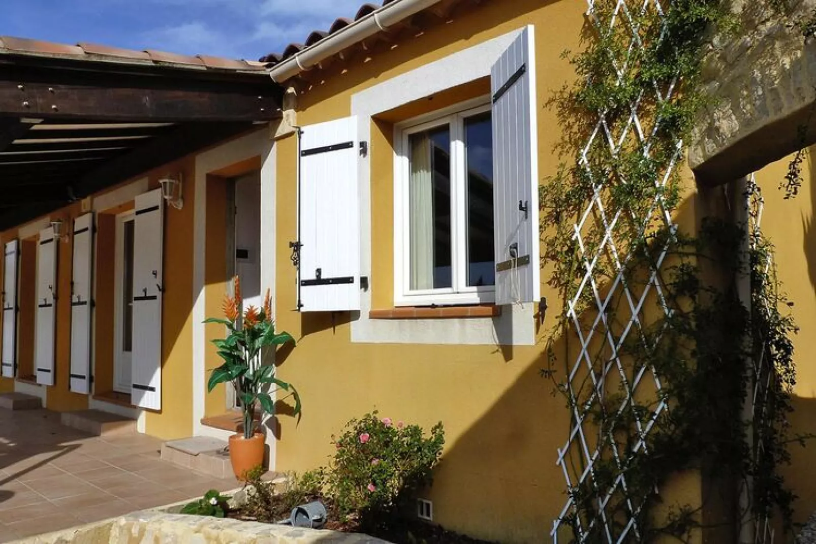 Ferienhaus in Roaix-Terrasse