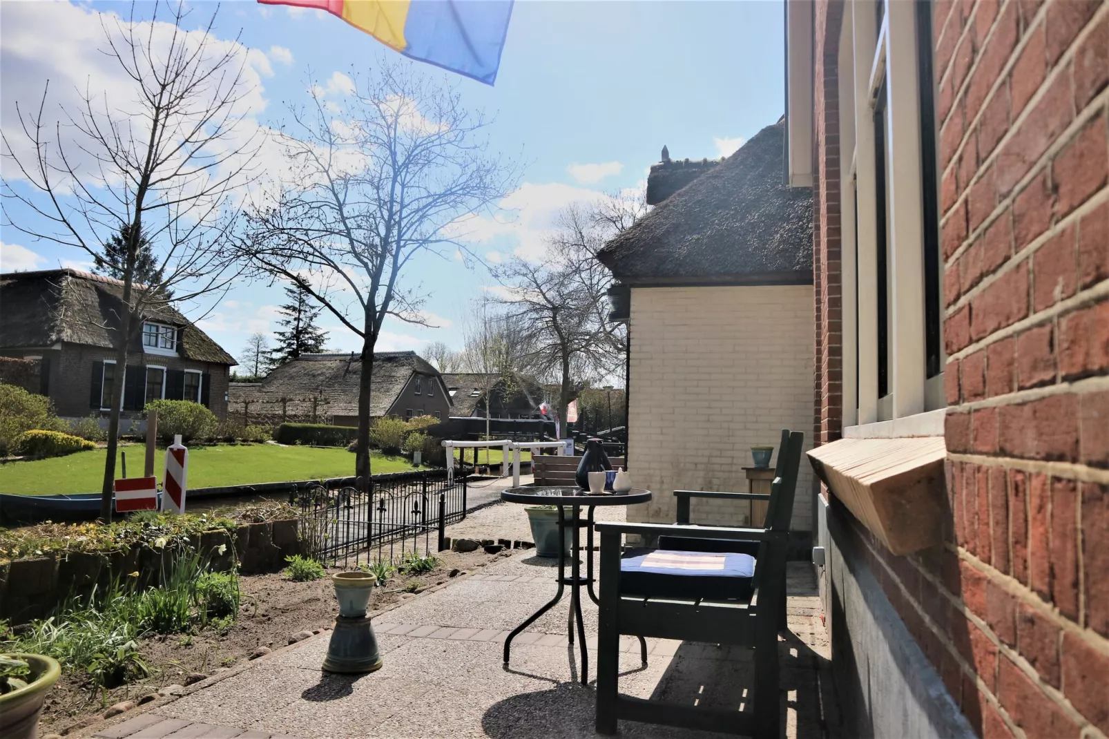 Logies Paal 4 Giethoorn – 2 persoons-Terrace balcony