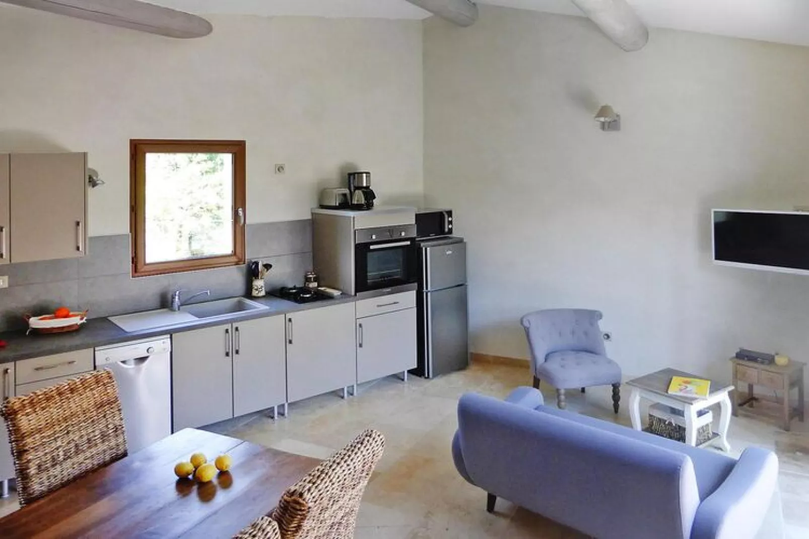 Ferienwohnung in Malaucène / Olivia-Living room