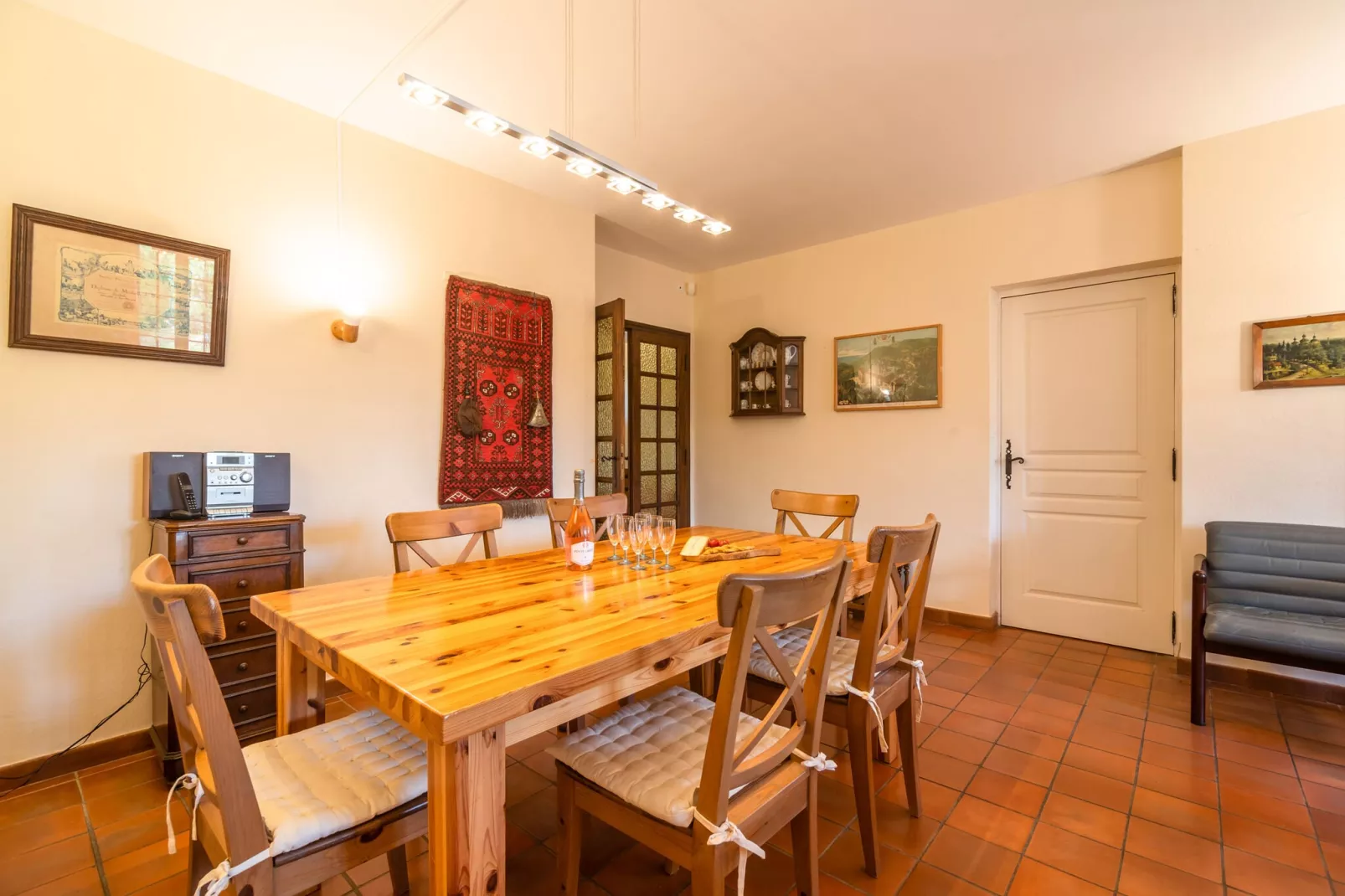 Eclat-Dining room